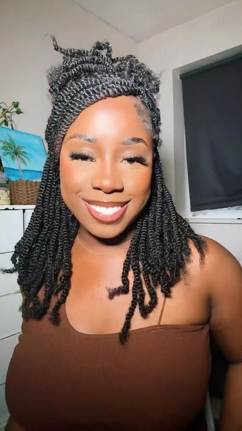 Spring Protective Styles, Twist Hair Styles For Black Woman, Mini Twists With Extensions Tutorial, Twist Short Braids Hairstyles, Twist Extensions Black Women, Afro Twist Styles, Trending Hair Styles 2024, Trending Hairstyles 2024 Women Braids, Protective Hairstyles Twists