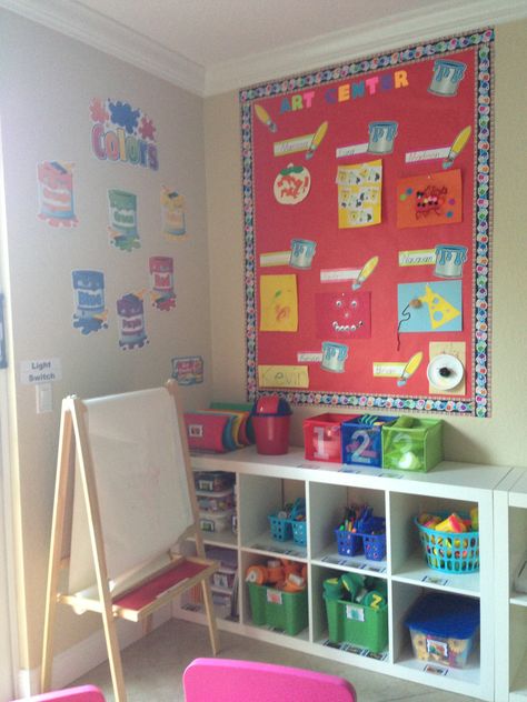 Art center organization Art Center Organization, Art Center Ideas, Daycare Room Design, Daycare Setup, Home Daycare Ideas, Center Organization, Elementary Art Rooms, Difficult Children, Daycare Room