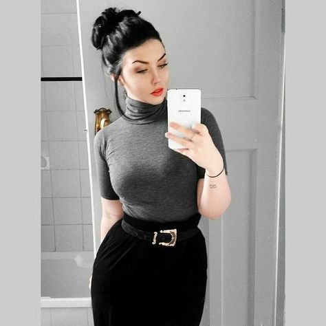 Rachel Aust, Edgy Work Outfits, Gothic Mode, Outfit 2020, Casual Goth, Goth Outfit, Looks Black, Instagram Outfits, Fashion Victim