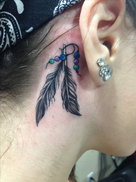 Indegenious Tattoo, Feather Behind Ear Tattoo, Feather Tattoo Behind Ear, Plumas Tattoo, Tattoo Feathers, Cool Tattoos With Meaning, Feather Tattoo Wrist, Flower Neck Tattoo, Behind The Ear Tattoos