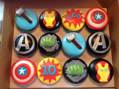 Superheroes cupcakes - Cake by 3 Wishes Cake Co - CakesDecor Avenger Cupcakes, Superhero Cupcakes, Marvel Birthday Party, Marvel Party, Avengers Theme, Marvel Cake, 3 Wishes, Avenger Birthday Party, Avengers Party