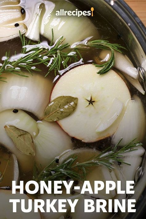 Turkey Brine Apple Juice, Apple Cider Turkey Brine, Cider Turkey Brine, Apple Cider Turkey, Holiday Turkey Recipes, Turkey Injection, Best Turkey Brine, Easy Turkey Brine, Turkey Brine Recipe