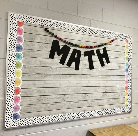 Double Border Bulletin Board Ideas, Tall Bulletin Board Ideas, White Wood Bulletin Board Ideas, Layered Bulletin Board Border Ideas, Layering Bulletin Board Borders, White Board Border Ideas, White Wood Bulletin Board Classroom, Whiteboard Border Ideas, Double Border Bulletin Board