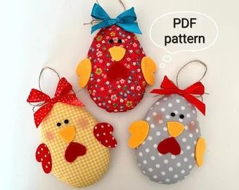 BennyStyleDecor - Etsy Bulgaria Easter Chicken, Chicken Crafts, Apron Pattern, Chicken Pattern, Vintage Apron, Applique Quilting, Chicken Diy, Small Sewing Projects, Easy Sewing Patterns