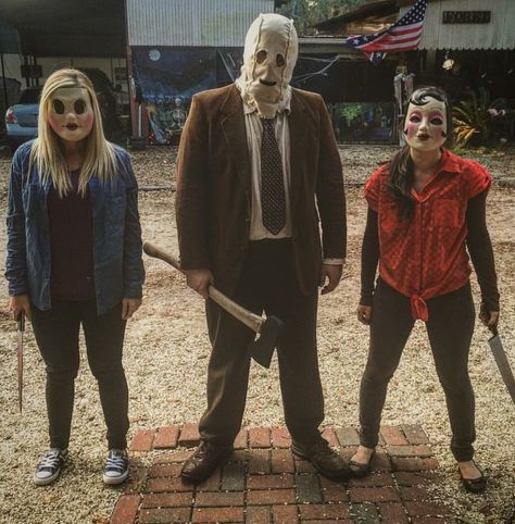 The strangers costume Family Horror Halloween Costumes, Scary Couples Halloween Costumes, Horror Movie Costumes, Halloween Costumes Brunette, Trio Costumes, The Strangers, Horror Halloween Costumes, Diy Couples Costumes, Trio Halloween Costumes