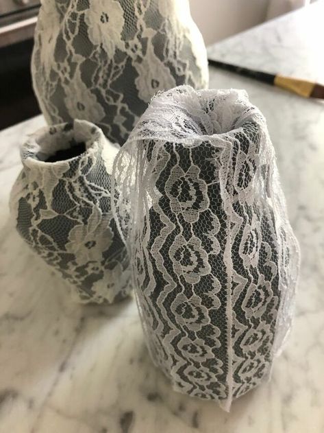 Painted Containers, Thrifted Vases, Diy Painted Vases, Lace Vase, Spray Paint Vases, Pottery Barn Halloween, Crafting Decor, Creative Items, Diy Spray Paint