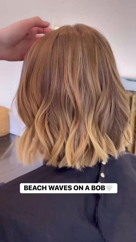 Look at that technique! 👏 @sarahbrawleyhair shows us how to beach wave on a bob with classic curl tong 🌊 #beachywaves #shorthair #shorthairstyling... | By ghd Beach Waves On Bob Hair, Bob Beach Waves, Beach Wave Curler, Short Beach Waves, Beach Wave Perm, Beach Waves For Short Hair, Perfect Beach Waves, Wave Perm, Short Hair Waves