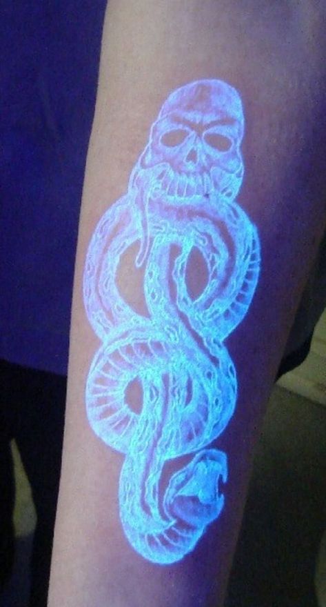 White Ink Tattoos Healed, Tattoo Glow In The Dark, Uv Tattoos, White Ink Tattoos, Dark Mark Tattoos, Glow Tattoo, Black Light Tattoo, Neon Tattoo, Tattoo White