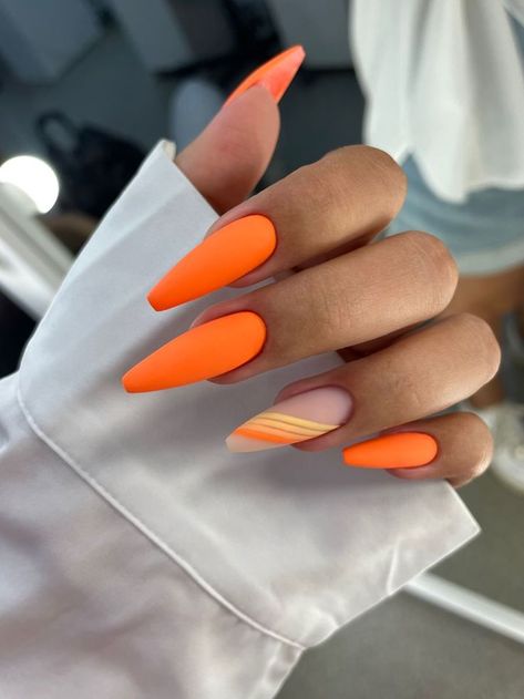 Mustard Color Nails Design, Neon Almond Nails Summer, Nail Ideas Tropical, Spring Summer Nails 2024 Almond, Neon Nails 2024, Summer Nails Ideas 2024 Almond, Orange Vacation Nails, Rare Nail Designs, Nails Summer 2024 Almond