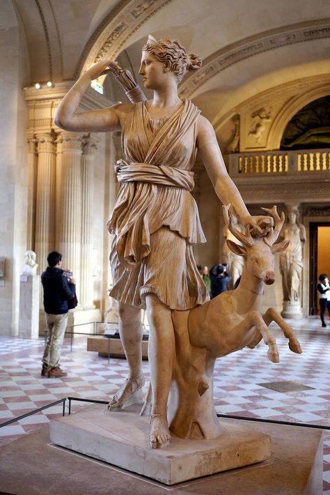 Artemis Ancient Art, Artemis Classical Art, Artemis Goddess Tattoo, Artemis Goddess Art, Artemis Painting, Artemis Core, Artemis Outfit, Artemis Greek Mythology, Artemis Sculpture