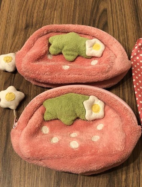 Mother Garden Strawberry, Garden Strawberry, Mother Garden, Mini Room, Big Scary, Strawberry Garden, Pink Bedrooms, Pink Bedroom, Pencil Cases