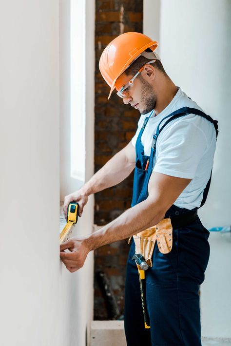 In summary, this text covers the factors you want to keep in mind to start a new business in your home, as well as the pros and cons when deciding whether or not to build a house, refresh your existing office, or begin over in a new home.Contractor measuring a wall. Photo from Depositphotos.com Cleaning Fridge, Clean Fridge, Julie Ann, Independent Contractor, Home Organization Hacks, People Online, Measuring Tape, Decorating Blogs, Home Based Business