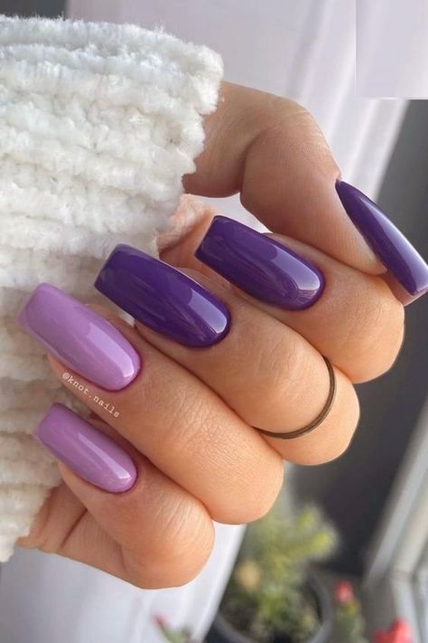 Purple Designer Nails, Purple Nails Aesthetic Wallpaper, 2 Tone Purple Nails, Multi Colored Purple Nails, Dark And Light Purple Nails, Two Toned Purple Nails, Purple Nails Brown Skin, Nail Perpul Color, Light Purple And Dark Purple Nails