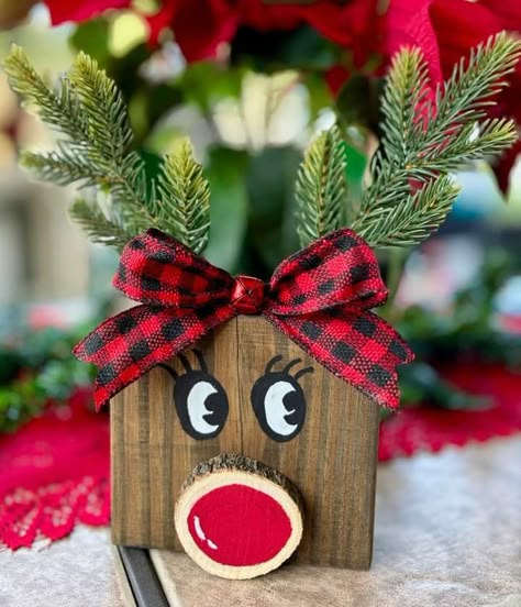 Reindeer Block Craft, Wood Block Reindeer, Block Reindeer, Diy Christmas Ornaments Rustic, Rudolph Crafts, Winter Door Decorations, Wooden Christmas Crafts, Wooden Reindeer, Fall Fest