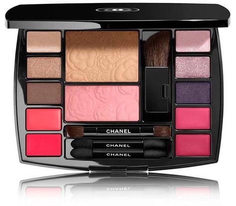 Chanel Harmonie de Camélias Travel Makeup Palette 2018 - Beauty Trends and Latest Makeup Collections Travel Makeup Palette, Ysl Makeup, Complete Makeup, Makeup Kits, Ysl Beauty, Elf Makeup, Chanel Beauty, Chanel Makeup, Dior Makeup