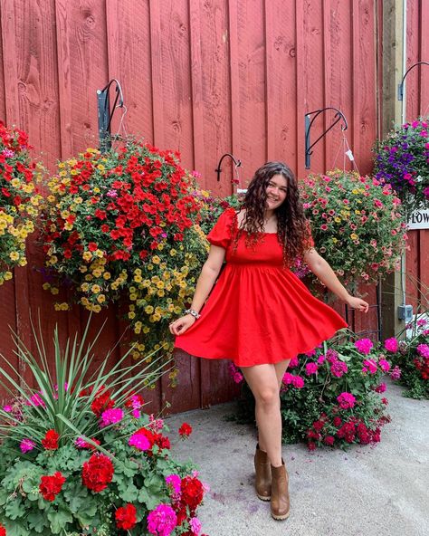 Red dress from Amazon & shoes thrifted. Photo at the farmers market area at Lee Farms in Oregon during the Sunflower Festival Sunflower Festival, Summer Outfit Aesthetic, Festival Outfit Inspiration, Summer Outfit Inspiration, Outfit Aesthetic, Festival Outfit, Outfits Aesthetic, Summer Outfit, Graduation Dress