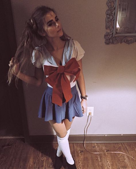 Sailor Moon Halloween Costumes, Sailor Moon Halloween Costume, Moon Halloween Costume, Halloween Costumes Couple, Sailor Moon Halloween, Sailor Moon Costume, Moon Costume, Moon Halloween, Cool Halloween Makeup