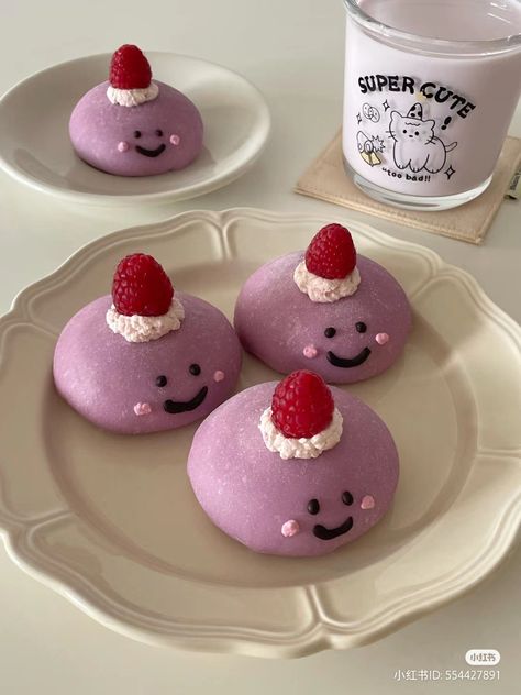 Purple ice cream muchi 💜 Veronika Core, Mochi Art, Mochi Cute, Colors Pallets, Purple Ice Cream, Happy Birthday Flowers Gif, Aesthetic Dessert, Mochi Cake, Kawaii Food