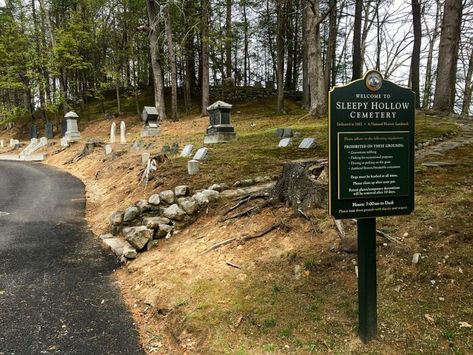 Several Notable American Authors Are Buried In Rural Massachusetts Concord Massachusetts Aesthetic, Massachusetts Trip, Uni Motivation, Salem Trip, Sleepy Hollow Cemetery, Massachusetts Bay Colony, Bedford Street, Walden Pond, Graphics Board