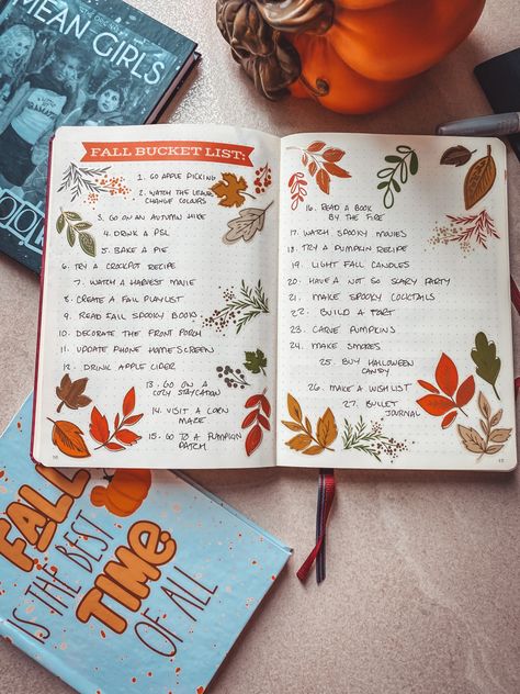 Journaling Fall Aesthetic, Fall Bulletin Journal Ideas, Autumn Notebook Ideas, Fall Art Journal Ideas, Fall Theme Journal, Fall Reading Journal Spread, Fall Tbr Bullet Journal, October Planner Layout, Fall Bucket List Journal