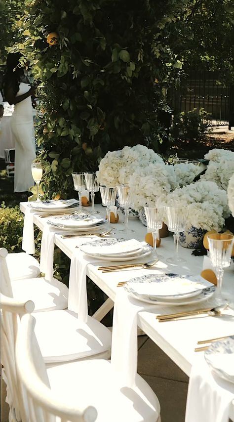 Beach Engagement Party, Engagement Party Table, Blue Wedding Receptions, Bridal Shower Inspo, Events Planner, Dream Wedding Decorations, Bridal Shower Tables, Party Table Settings, Table Setting Decor