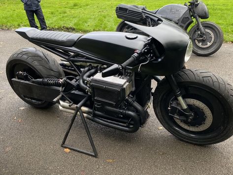 Batman Motorcycle, Batman Bike, Adventure Bike Motorcycles, Bike Motorcycles, Suzuki Cafe Racer, Bike Bmw, Biking Diy, Batman Batmobile, Custom Street Bikes