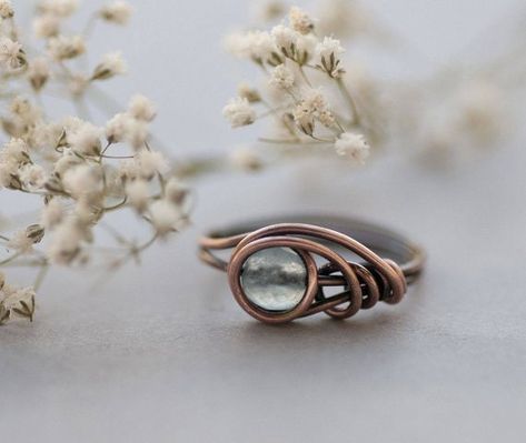 Wire Wrap Ring Tutorial, Simple Wire Wrapping, Wired Jewelry, Wire Wrapping Jewelry, Wire Ideas, Wire Wrap Ring, Wire Wrap Cabochon, Jewelry Rustic, Wire Jewelry Rings