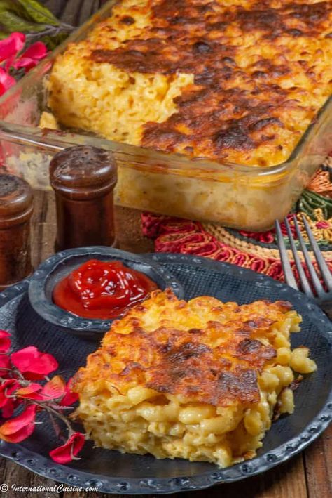 Macaroni Pie Recipe, Macaroni Pie, Dinner Pies, Trinidad Recipes, Potato Fritters, Piri Piri, National Dish, Recipes Homemade, Classic Food