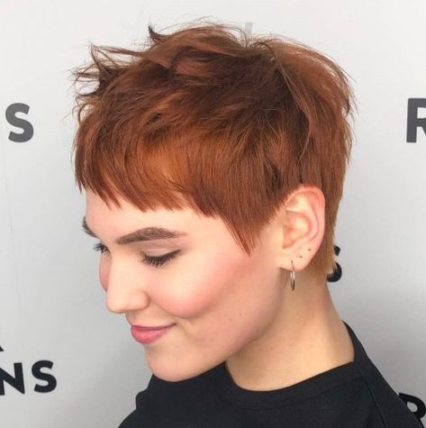 Copper Pixie, Short Copper Hair, Short Haircuts For Round Faces, Short Hairstyles For Round Faces, Short Hair Inspiration, Haircuts For Round Faces, Short Hair Cuts For Round Faces, Red Pixie, Best Short Haircuts