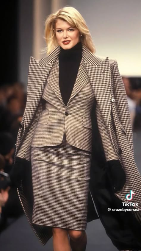 Ralph Lauren Runway, Ralph Lauren Fall, 90s Runway Fashion, Runway Fashion Couture, 90s Models, 1990s Fashion, Looks Chic, Work Clothes, Suit Fashion