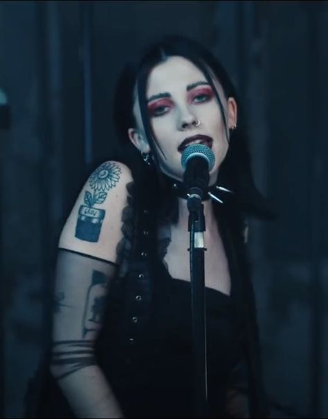 Screenshot from Pale Waves video "Easy" Heather Pale Waves, Pale Waves Heather, Heather Baron Gracie, Modern Monsters, Waves Video, Music Scrapbook, Waving Gif, Mars Argo, Pale Waves