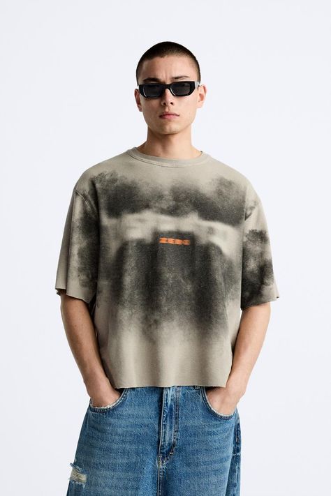 Spray Print, Zara T Shirt, Shirt Design Inspiration, Tee Shirt Designs, Knitwear Men, Knitted Tshirt, Zara United States, Crop Shirt, Linen Shirt