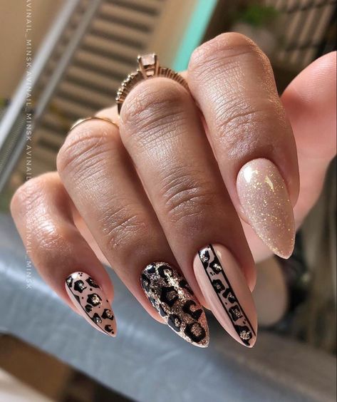 Animal Print Nail Art Leopards, Tiger Print Nails, Trendy Nails Designs, Nail Art Leopard, Summer 2023 Beach, Beautiful Summer Nails, Safari Nails, Beach Nails Art, Clear Glitter Nails