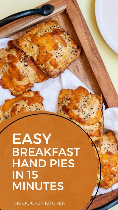 Easy Handheld Breakfast, Savory Breakfast On The Go, Hand Held Breakfast Recipes, Breakfast Hand Held, Breakfast Ideas With Pie Crust, Breakfast With Pie Crust, Breakfast Handhelds, Grab And Go Breakfast Make Ahead, Pie Crust Breakfast Recipes