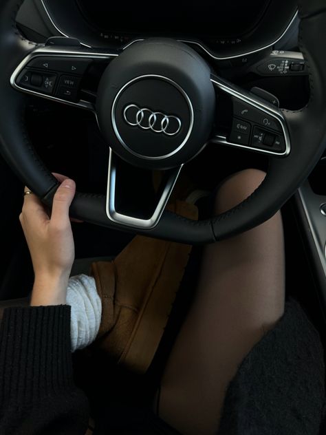 Driving Snaps, Audi Aesthetic, Prayer Vision Board, Dream Cars Audi, Audi Interior, Shady Lady, Car Aesthetic, Audi Q5, Teen Life