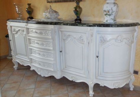 Relookage d'un bahut en merisier ancien style provençal Louis XV à Eyguières Fine Antique Furniture, Antique Furniture, Home Deco, Provence, Painted Furniture, Shabby Chic, Dining Room, Furniture, Home Decor