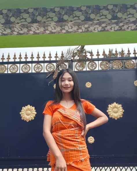 Beautiful Girl #bodo #girl #bodoland #assam #tribalfashion #asianfashion #tribalgirl #pinterest Beautiful Ocean Pictures, Bodo, Photo To Video, Girls Dp, Asian Fashion, Traditional Dresses, Indian Fashion, Short Sleeve Dresses