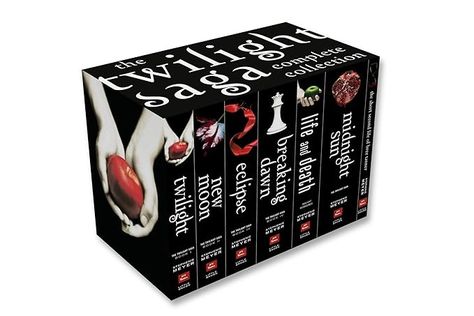 Amazon.com: The Twilight Saga Complete Collection: 9780759553927: Meyer, Stephenie: Books