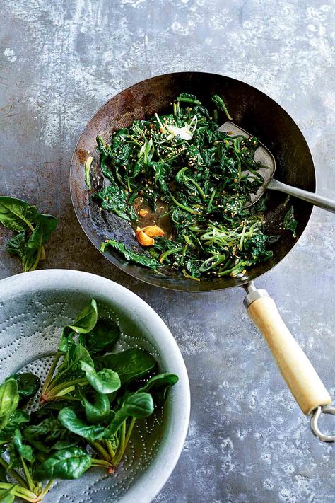 This stir-fried spinach with miso and ginger is a fast, easy, healthy, and unbelievably tasty way to get your greens. Stir Fry Spinach, Greens Vegetables, Fried Spinach, Ginger Miso, Red Miso, Wok Cooking, Roll Ups Recipes, Wilted Spinach, Baked Egg