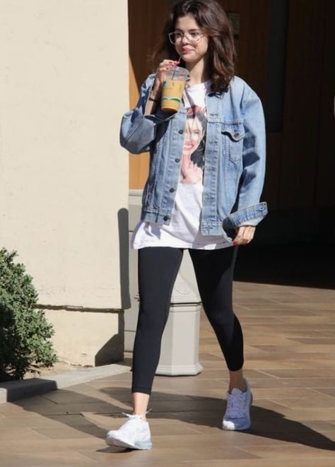 White Sneakers, Black Leggings, Oversized tee, Oversized denim jacket, Reader Glasses. Oversized Jean Jacket Outfit, Selena Gomez Casual, Denim Jacket Outfit Women, Oversized Jacket Outfit, Oversized Denim Jacket Outfit, Oversized Black Denim Jacket, Phone Bill, Jacket Outfit Women, Jean Jacket Outfits