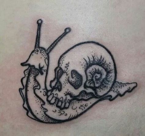 Acab Tattoo, Snail Tattoo, Upper Back Tattoos, Inspiration Tattoos, Tattoo Flash Art, Dream Tattoos, Dessin Adorable, Dope Tattoos, Little Tattoos