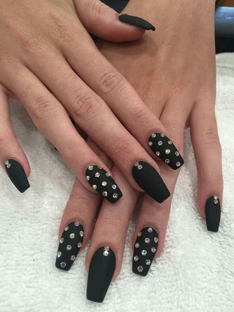 Matte black with rhinestones Diamond Nail Designs, Black And White Nails, Uñas Ideas, Thanksgiving Nail Designs, Unghie Nail Art, Matte Black Nails, Black Nail Art, Winter Nails Acrylic, Nails Design With Rhinestones