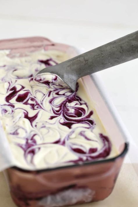 blueberry ice cream Blueberry Cheesecake Ice Cream Recipe, Homemade Blueberry Cheesecake, French Ice Cream, Blueberry Cheesecake Ice Cream, Cheesecake Ice Cream Recipe, Amazing Dessert Recipes, Ice Cream No Churn, Rolled Ice Cream, Italian Gelato