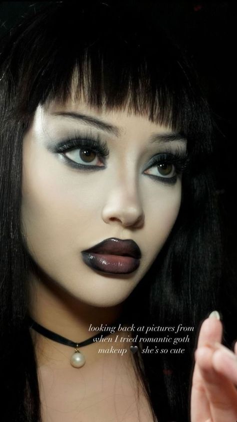 Romantic Goth Makeup Black Women, Isabellrrose Makeup, 60s Goth Makeup, Causal Goth Makeup, Goth Makeup No White Base, 70s Goth Makeup, Goth Inspired Makeup, Mopey Goth Makeup, Read Goth Makeup