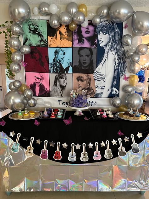 Bolo Taylor Swift, Taylor Swift Themed Party, Taylor Swift Cake, Birthday Sleepover Ideas, Taylor Swift Birthday Party Ideas, Sleepover Birthday Parties, Taylor Swift Party, Taylor Swift Birthday, Party Tips