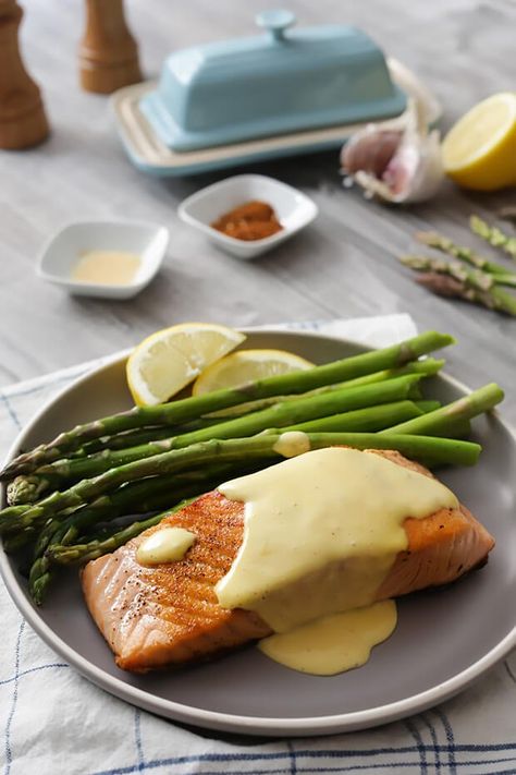 Asparagus With Hollandaise, Slow Cooker Mongolian Beef Recipe, Easy Hollandaise, Salmon Asparagus, Seared Salmon Recipes, Bacon Chowder, Mongolian Beef Recipes, Salmon And Asparagus, Pan Seared Salmon