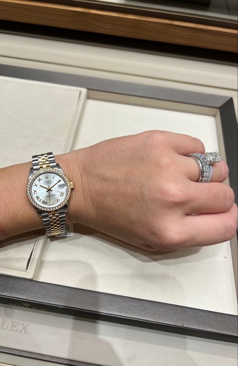 Is there a better accessory to pair with engagemnt and wedding rings? 31mm Oyster Datejust for just shy of $19,000. Rolex 31mm Women, 31mm Rolex Women, Rolex Date Just 31 Mm, Rolex Datejust Women Outfit, Rolex Datejust Women 31mm, Rolex Datejust 31 Women, Rolex 31mm Datejust, Rolex Date Just, Emrata Style