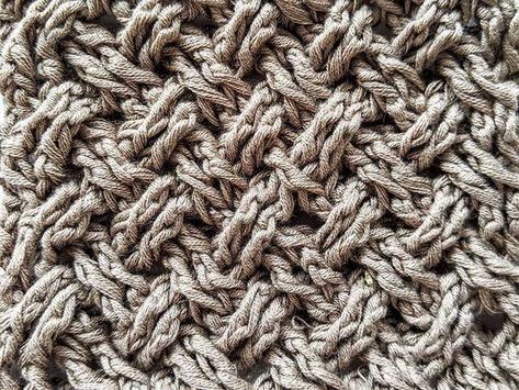 Celtic Weave Stitch For Blanket Celtic Weave Crochet, Weave Crochet Stitch, Celtic Weave Stitch, Wave Blanket, Basket Weave Crochet, Crochet Washcloth Pattern, Celtic Weave, Basketweave Stitch, Crochet Stitches Guide