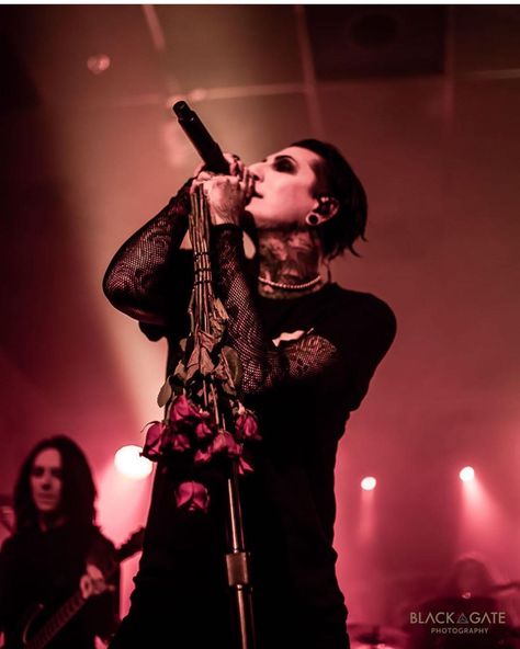 Chris Motionless on Instagram: “🥀🥀🥀 photo by @blackgatephotography” Pijama Party, Random Wallpaper, Chris Motionless, Ronnie Radke, Motionless In White, Andy Biersack, Rock Punk, Black Veil Brides, Emo Bands