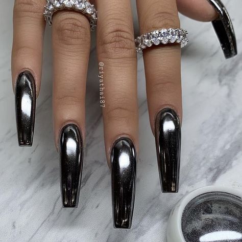 Long Black Chrome Nails, Crome Nails Black, Black Nails Metallic, Black Crome Nails French Tip, Black Crome Nails Design, Black Vegas Nails, Black Chrome Nails Coffin, Black And Metallic Nails, Black Chrome French Tip Nails